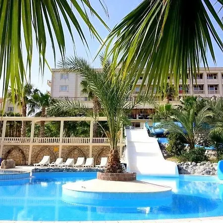 Oscar Beachfront & & Casino