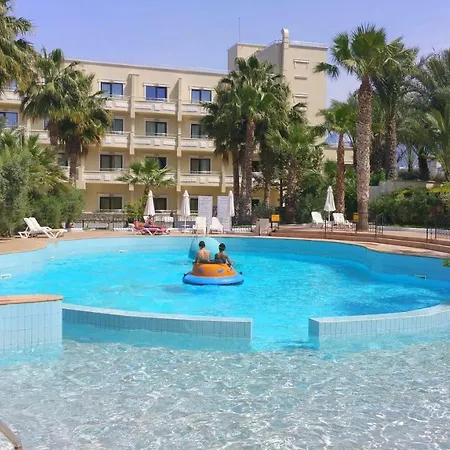 Oscar Beachfront & & Casino