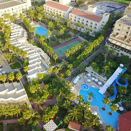 Oscar Beachfront & & Casino