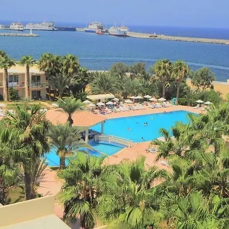 Oscar Beachfront & & Casino Hotel 4*