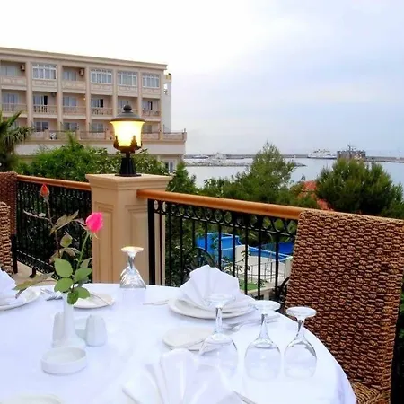 מלון Oscar Beachfront & & Casino