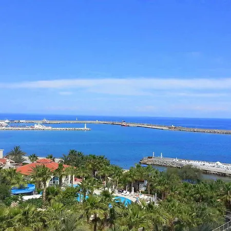 מלון Oscar Beachfront & & Casino 4*