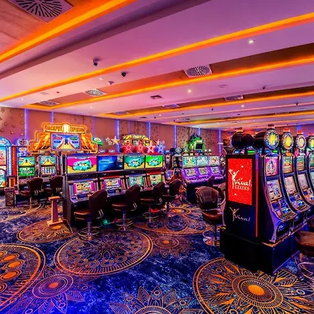 Oscar Beachfront & & Casino 酒店